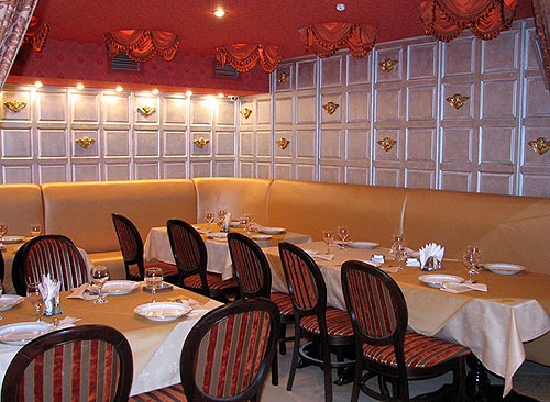 снимок помещения Рестораны Золотой Теленок на 2 зала мест Краснодара